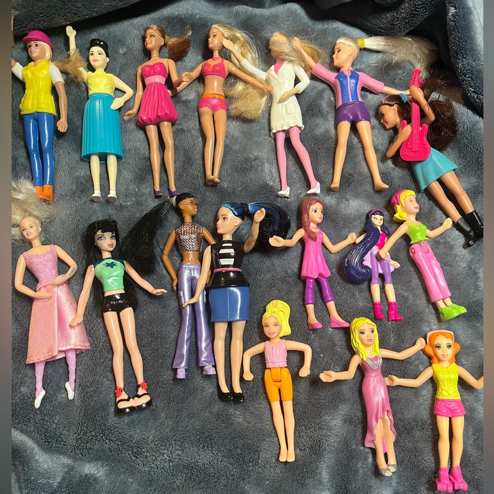 17 McDonald’s & Burger King Some Vintage 2001-2022
Barbie and Polly Pockets